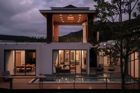 Villa in Phuket, Thailand 5 bedrooms № 70783