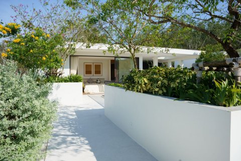 Villa in Bang Tao, Thailand 4 bedrooms № 70781 - photo 15