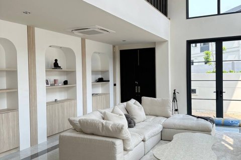 Вилла в Паттайе, Таиланд с 4 спальнями  № 123294