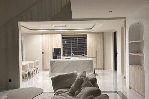 Villa in Pattaya, Thailand 4 bedrooms № 123294 - photo 2