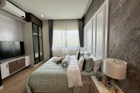 Villa in Pattaya, Thailand 4 bedrooms № 123295 - photo 5