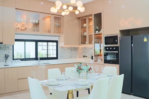 Villa in Pattaya, Thailand 4 bedrooms № 123295 - photo 25