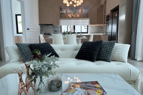 Villa in Pattaya, Thailand 4 Schlafzimmer № 123295 - Foto 11