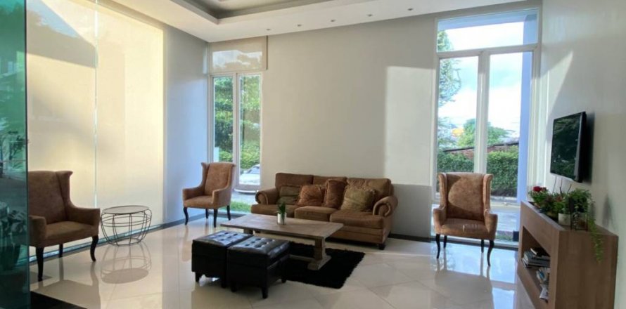 Кондоминиум с 2 спальнями в Вичите, Таиланд № 86598