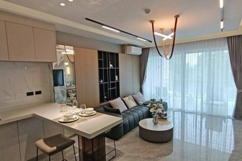 Condo in Rawai, Thailand, 2 bedrooms  № 86747 - photo 1