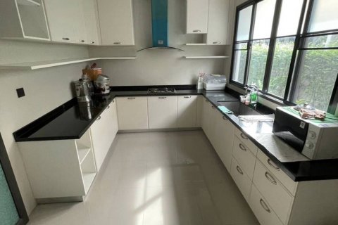 Дом в Самутпракане, Таиланд с 4 спальнями № 86596 - фото 9