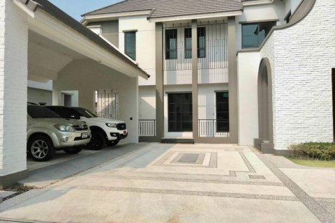 Дом в Самутпракане, Таиланд с 4 спальнями № 86596 - фото 3