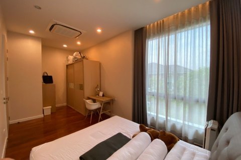 House in Phasi Charoen, Bangkok, Thailand 5 bedrooms № 141296 - photo 13