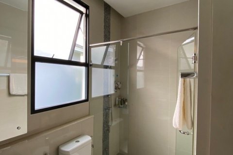 House in Phasi Charoen, Bangkok, Thailand 5 bedrooms № 141296 - photo 15