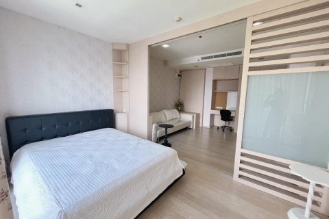 Condo in Watthana, Bangkok, Thailand, 2 bedrooms  № 123906 - photo 2