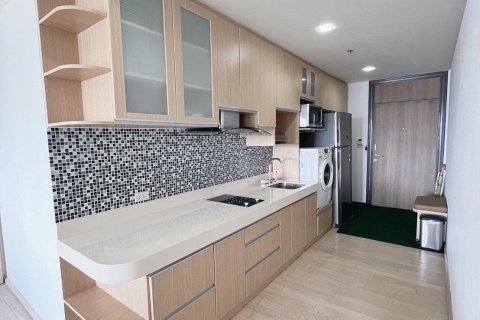 Condo in Watthana, Bangkok, Thailand, 2 bedrooms  № 123906 - photo 4
