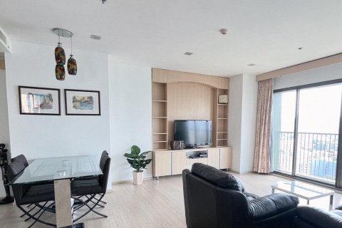 Condo in Watthana, Bangkok, Thailand, 2 bedrooms  № 123906 - photo 1
