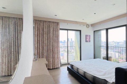 Condo in Watthana, Bangkok, Thailand, 2 bedrooms  № 123906 - photo 3