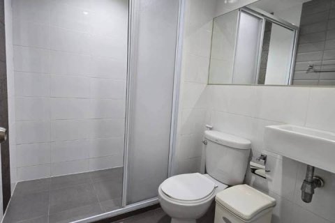 Condo in Khlong Toei, Bangkok, Thailand, 2 bedrooms  № 123904 - photo 17