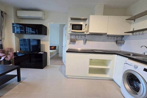 Condo in Khlong Toei, Bangkok, Thailand, 2 bedrooms  № 123904 - photo 12