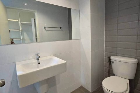 Condo in Khlong Toei, Bangkok, Thailand, 2 bedrooms  № 123904 - photo 19