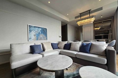 Condo in Pathum Wan, Bangkok, Thailand, 2 bedrooms  № 123908 - photo 17