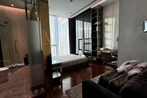 Condo in Watthana, Bangkok, Thailand, 3 bedrooms  № 123903 - photo 17