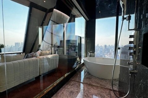 Condo in Watthana, Bangkok, Thailand, 3 bedrooms  № 123903 - photo 7