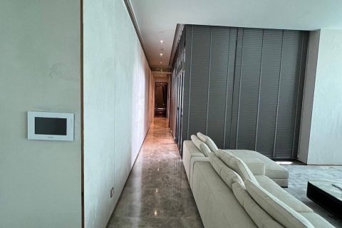 Condo in Watthana, Bangkok, Thailand, 3 bedrooms  № 123903 - photo 11