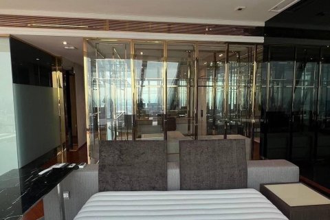Condo in Watthana, Bangkok, Thailand, 3 bedrooms  № 123903 - photo 16