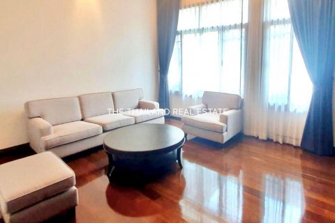 House in Yan Nawa, Bangkok, Thailand 4 bedrooms № 123905 - photo 1