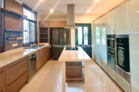 House in Yan Nawa, Bangkok, Thailand 4 bedrooms № 123905 - photo 8