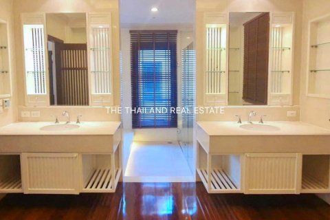 House in Yan Nawa, Bangkok, Thailand 4 bedrooms № 123905 - photo 10