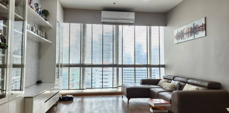 Condo in Khlong Toei, Bangkok, Thailand, 2 bedrooms  № 123907
