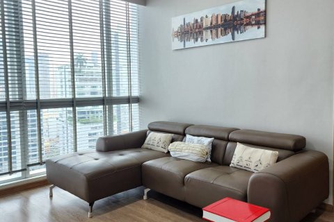 Condo in Khlong Toei, Bangkok, Thailand, 2 bedrooms  № 123907 - photo 5