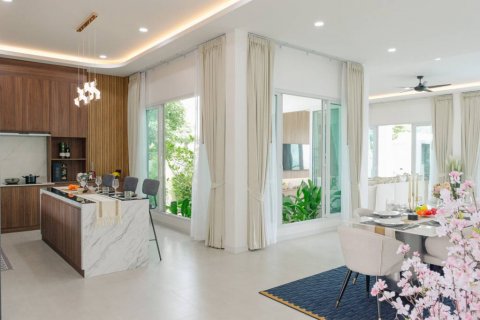Villa in Hua Hin, Thailand 3 bedrooms № 132781 - photo 8