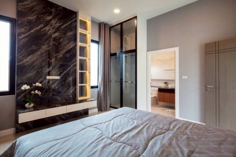 Villa in Pattaya, Thailand 3 bedrooms № 132785 - photo 2