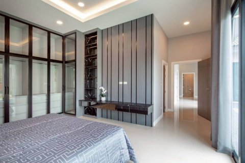 Villa in Pattaya, Thailand 3 bedrooms № 132785 - photo 3