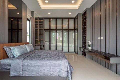 Villa in Pattaya, Thailand 3 bedrooms № 132785 - photo 1