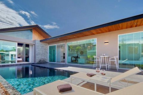 Villa in Krabi, Thailand 3 bedrooms № 132998 - photo 1