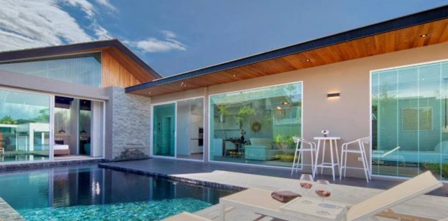 Villa in Krabi, Thailand 3 bedrooms № 132998