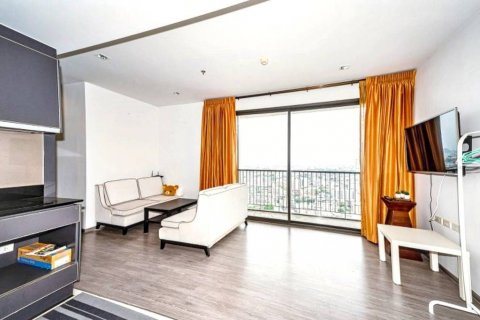 Condo in Bangkok, Thailand, 2 bedrooms  № 133000 - photo 1