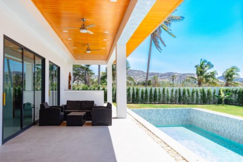Villa in Hua Hin, Thailand 4 bedrooms № 120258 - photo 4
