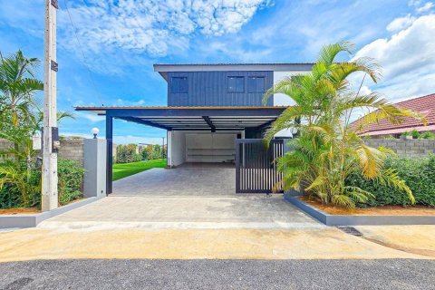 House in Pattaya, Thailand 5 bedrooms № 142735 - photo 17