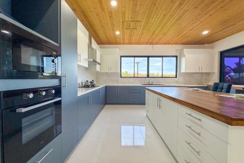 House in Pattaya, Thailand 5 bedrooms № 142735 - photo 26