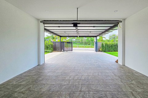 House in Pattaya, Thailand 5 bedrooms № 142735 - photo 14