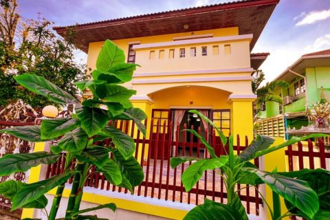 Дом в Донмыанге, Бангкок, Таиланд с 5 спальнями  № 86156 - фото 1