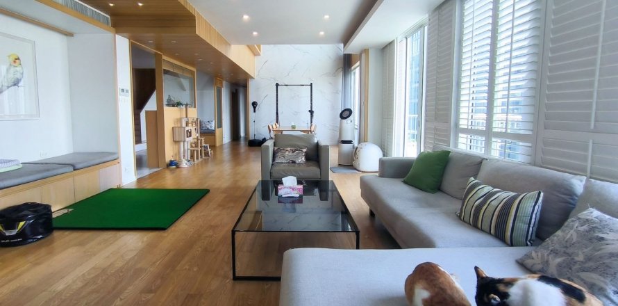 Condo in Watthana, Bangkok, Thailand, 5 bedrooms  № 132245