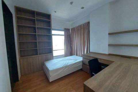 Condo in Watthana, Bangkok, Thailand, 3 bedrooms  № 132248 - photo 7