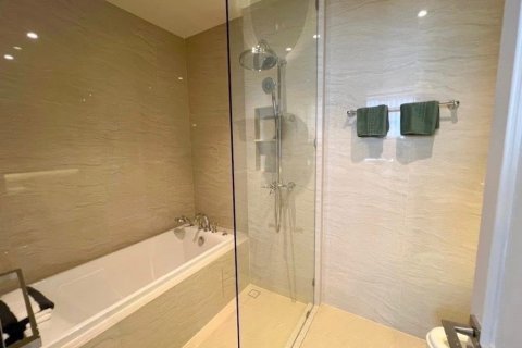 Condo in Pathum Wan, Bangkok, Thailand, 3 bedrooms  № 132247 - photo 10