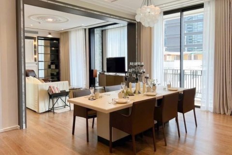 Condo in Pathum Wan, Bangkok, Thailand, 3 bedrooms  № 132247 - photo 8