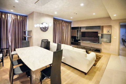 Condo in Bangkok, Thailand, 2 bedrooms  № 86723 - photo 2