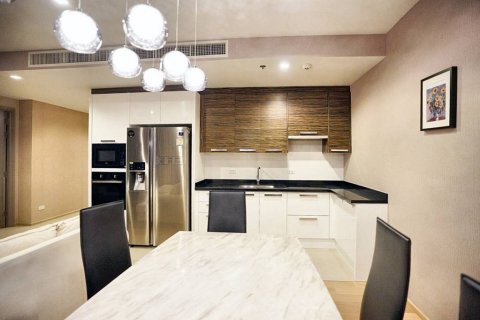 Condo in Bangkok, Thailand, 2 bedrooms  № 86723 - photo 9