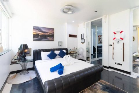 Villa in Rawai, Thailand 7 bedrooms № 86725 - photo 5