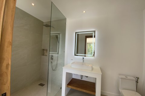 House in Ko Samui, Thailand 3 bedrooms № 124775 - photo 16